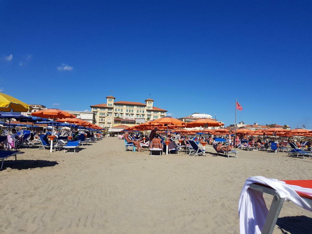 Apartament Rodeo Drive Viareggio Zewnętrze zdjęcie